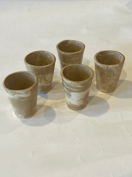 Set of marbled ceramic cups